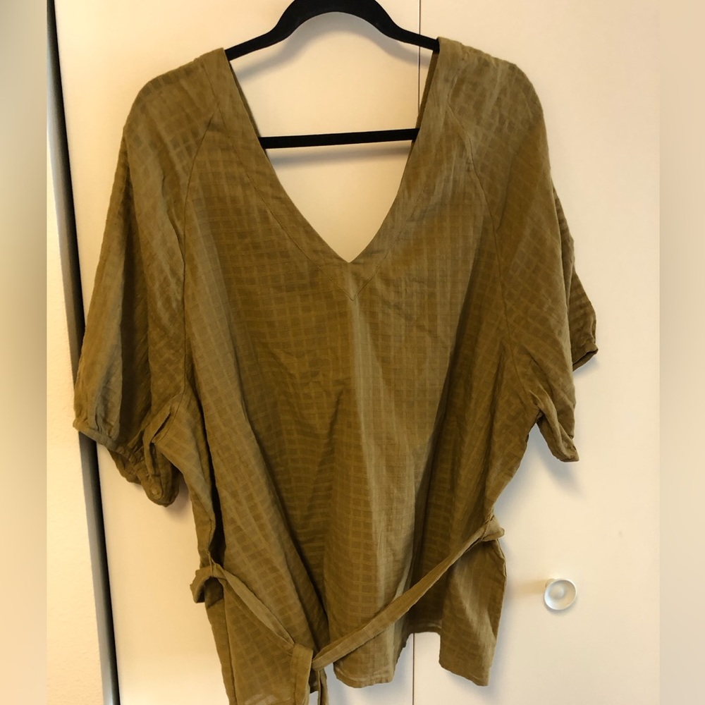 Banana Republic Top, XXL